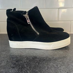 Steve Madden high top sneakers / boots
